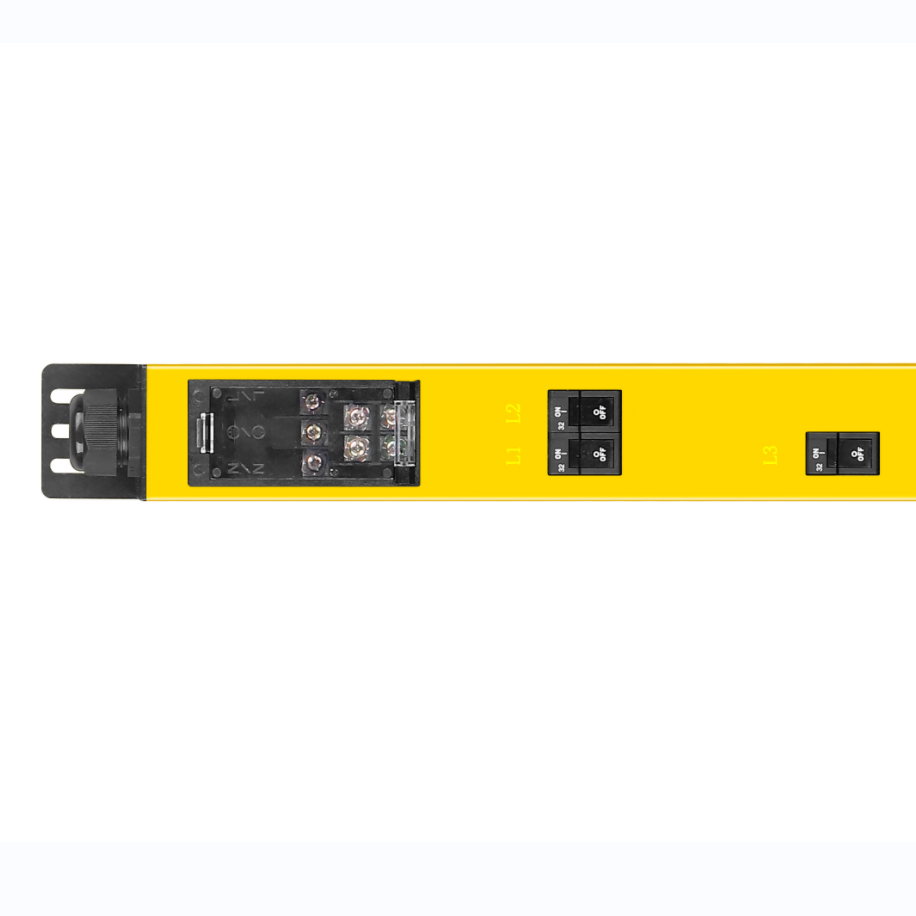 インテリジェントラック電源タップ 3相スマートPDU（12個 - Smart Power Strip のレビューと価格